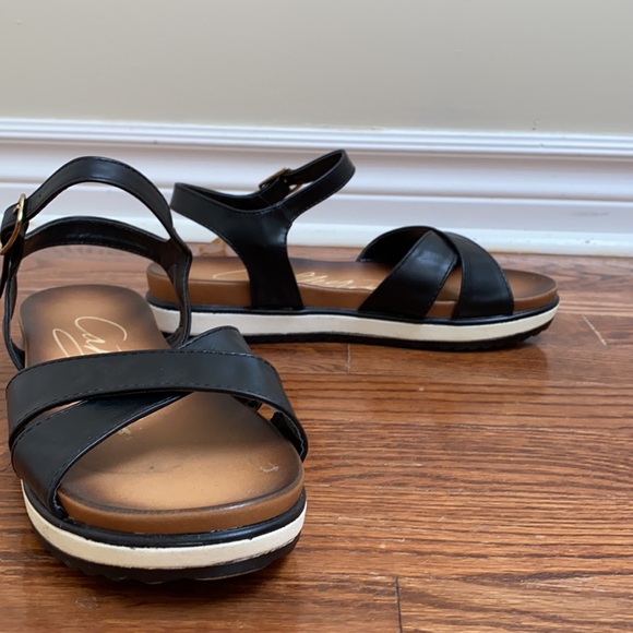 Cathy Dior Sandals - Picture 3 of 9